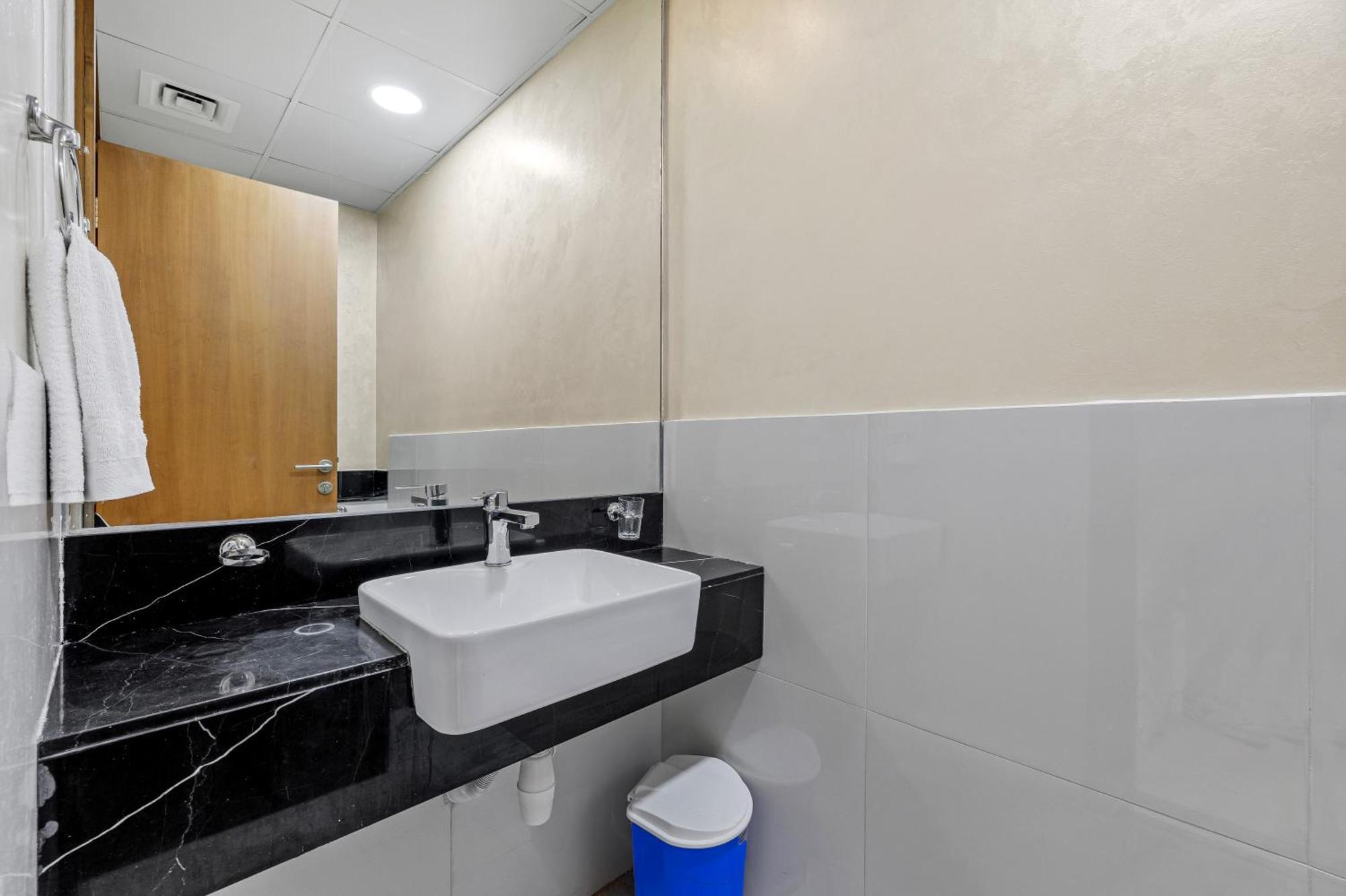 Unlock Waters Edge Apartment Dubai Exterior foto